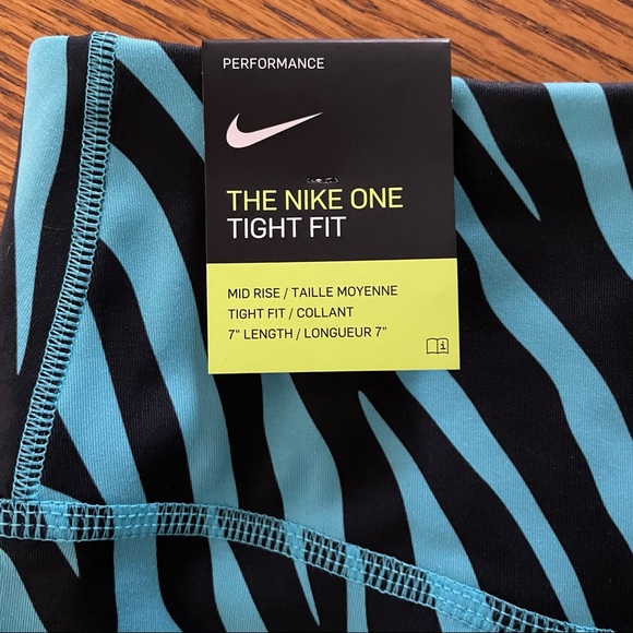 🎉HP🎉Nike One Tight Fit Shorts - Blue & Black - Picture 4 of 8